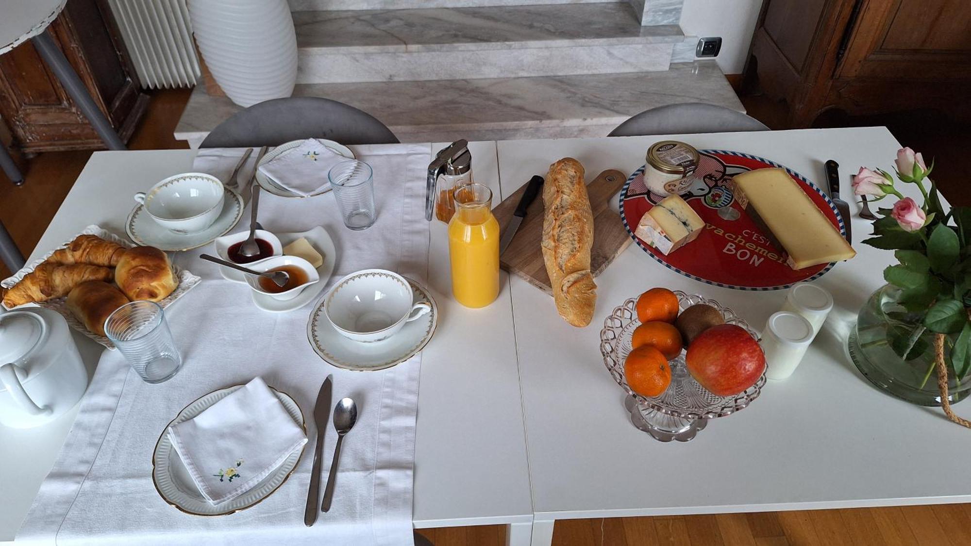 Chambres D'Hotes Le Relais Globe Trotteur Montaigu  Buitenkant foto